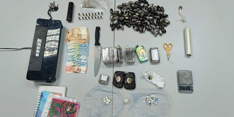 Spaccio in via Icco: due arresti della Polizia di Stato