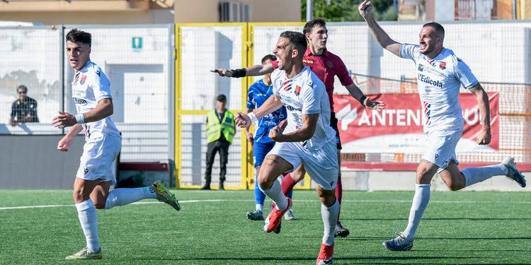 Taranto, il tridente che trascina il sogno promozione: Losavio, Aguilera e Loiodice firmano gol, sacrificio e leadership