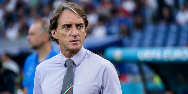 Italia, caos in Nazionale: sfuma Pirlo, si dimettono Maldini e Leonardo. Mancini torna in pole per la panchina azzurra