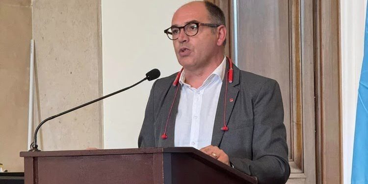 Sanità allo stremo, la Fp Cgil incalza l’Asl: «Serve un confronto urgente»