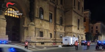 Taranto, controlli straordinari dei Carabinieri sulla sicurezza stradale: tre denunce e patenti ritirate
