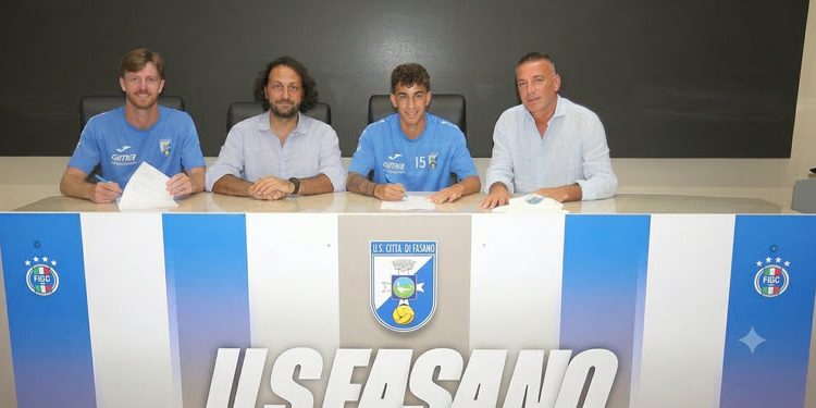 Fasano, doppio rinforzo per la Serie D: ufficiali Caiazza e Padovano