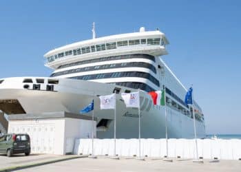 Taranto 2026, arrivata anche la nave Romantika