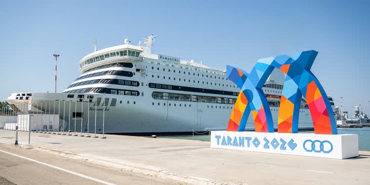Taranto, arrivata anche Romantika: prende forma il Villaggio Mediterraneo
