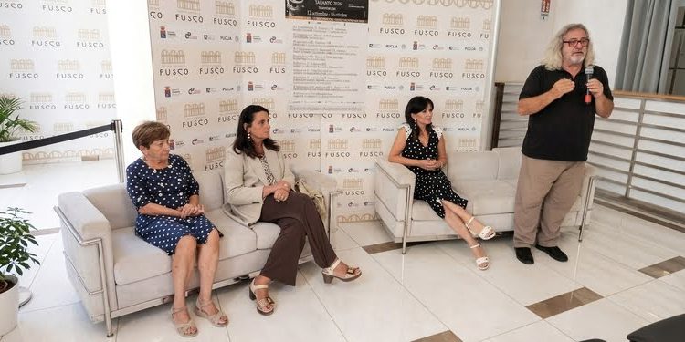 Taranto, l’aria della libertà soffia sul mito: al via la quarta edizione del Taras Teatro Festival