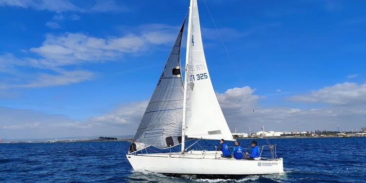 Taranto, torna il Trofeo Taras 2.0: cinque regate tra vela, inclusione e memoria del mare