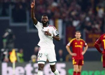 Champions League, notte amara per le italiane: Roma beffata dal Real, Como ko a Rotterdam