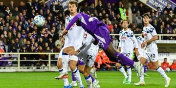 Serie A, Frosinone travolgente: il Lecce crolla 5-1 allo Stirpe. Pari spettacolare tra Fiorentina e Atalanta