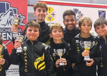 Club Scherma Taranto protagonista a Rende: argento per Farinola, bronzi per Masella e De Giorgio